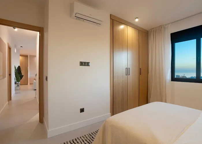 Апартаменты Sunsethome Modern 2 Beds With Sea View