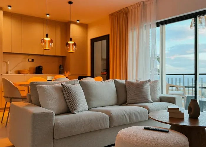 Sunsethome Modern 2 Beds With Sea View Апартаменты